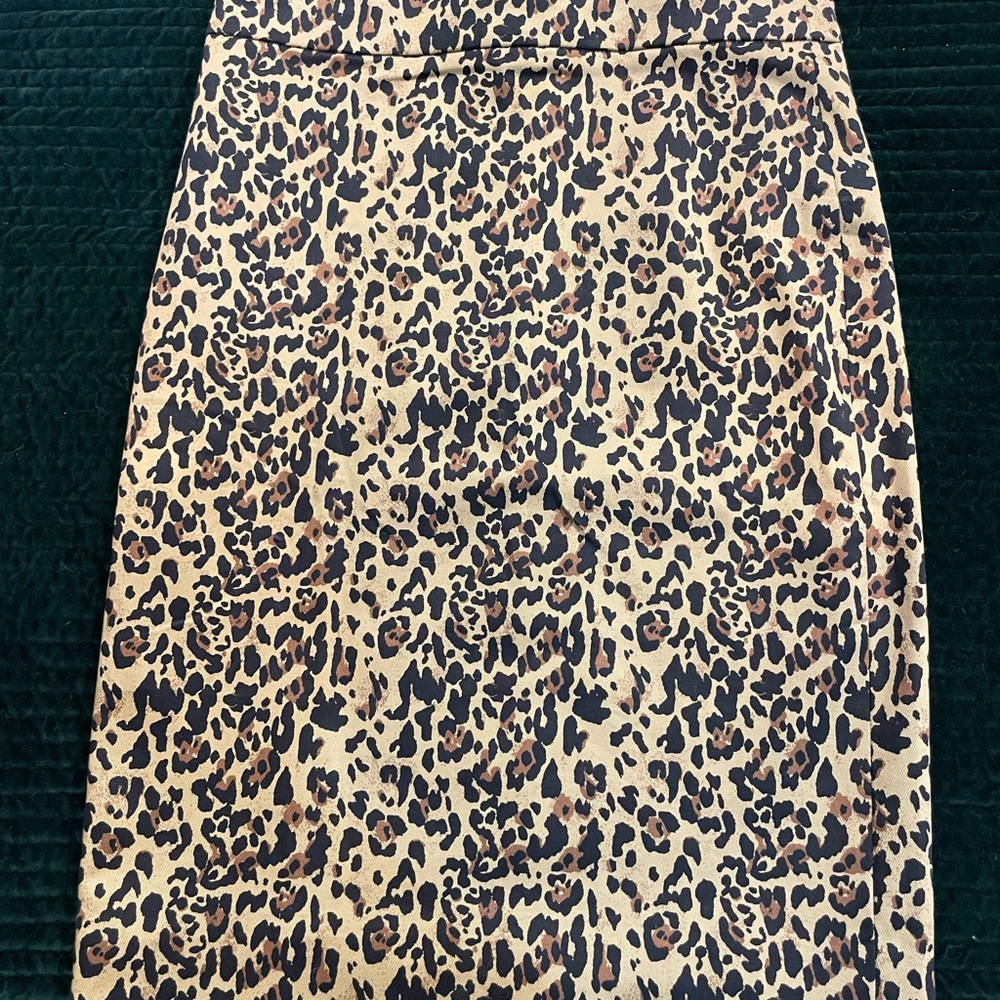 J Crew Size 0 leopard print pencil skirt New with Tags on NWTO never worn